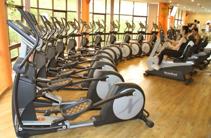 cửa thông khí phòng gym